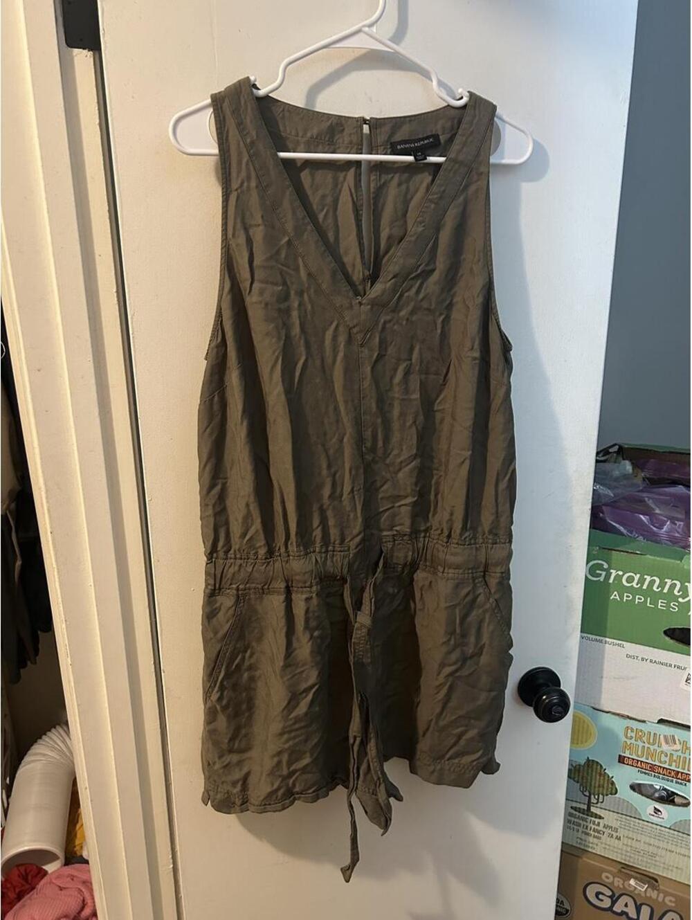 Banana Republic olive green romper in a size 14